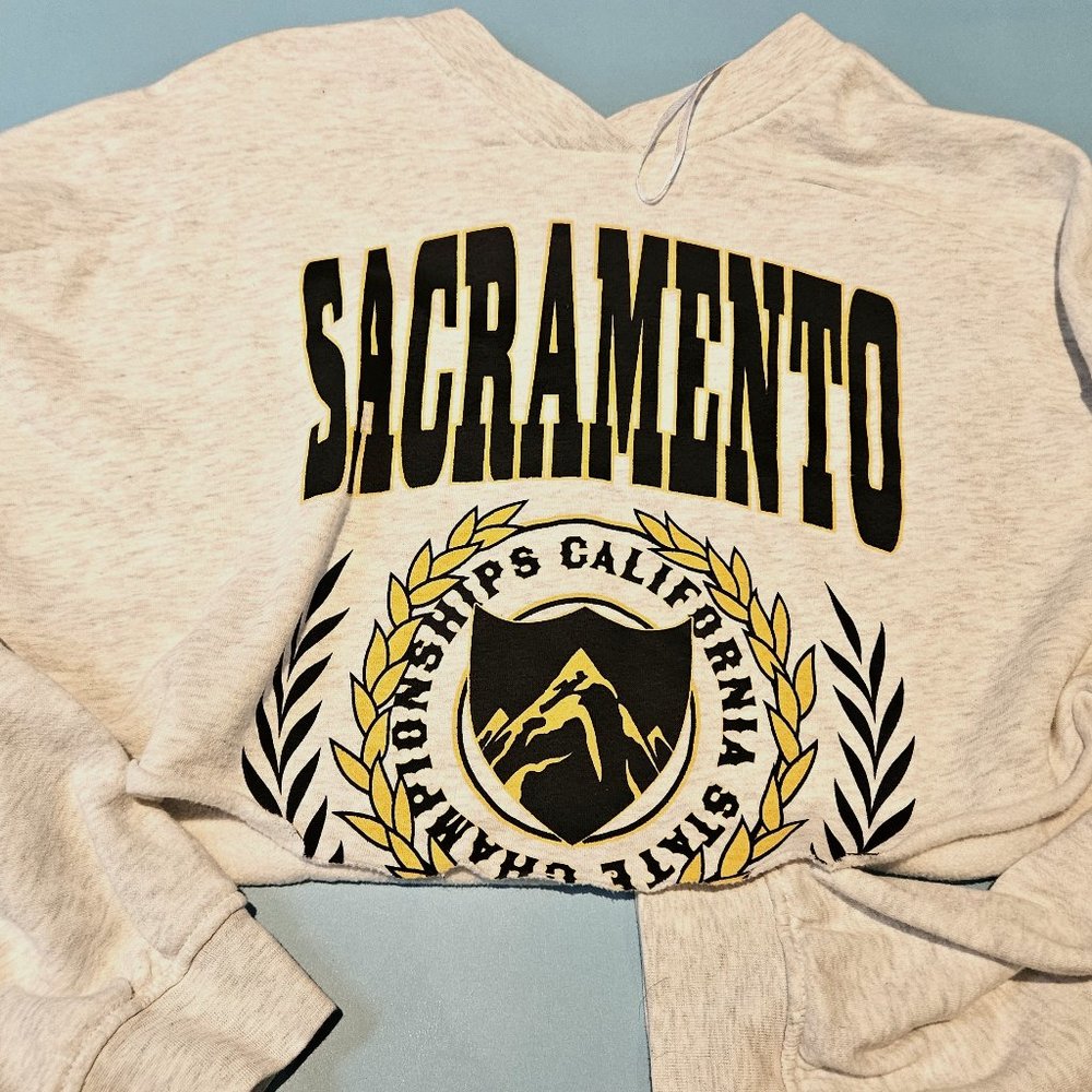 cropped sweat shirt